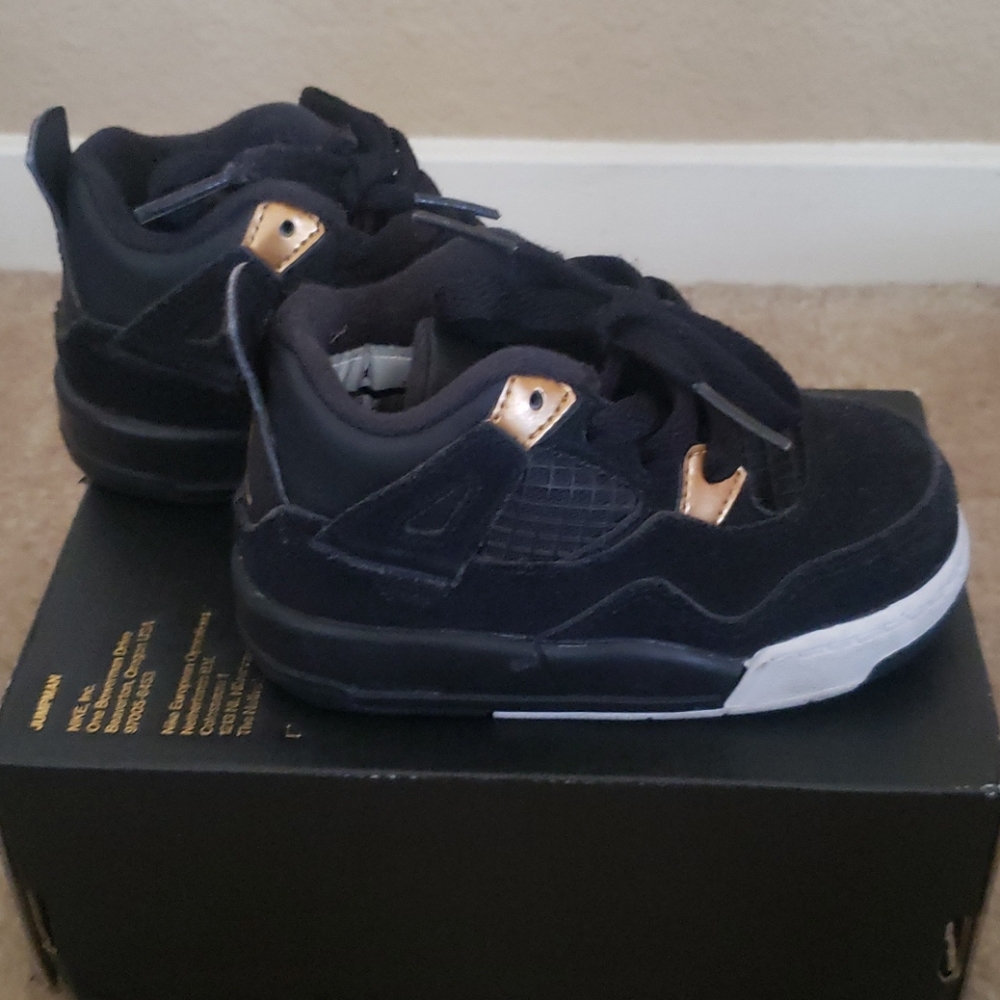 Jordan 4 Retro BT size 6C